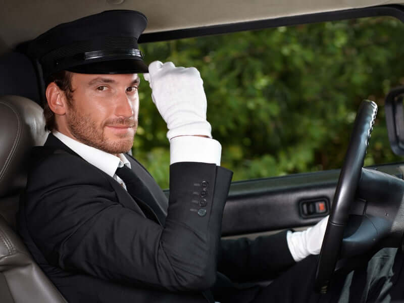 Bodrum VIP transfer hizmeti sunan deneyimli MSA Travel personeli